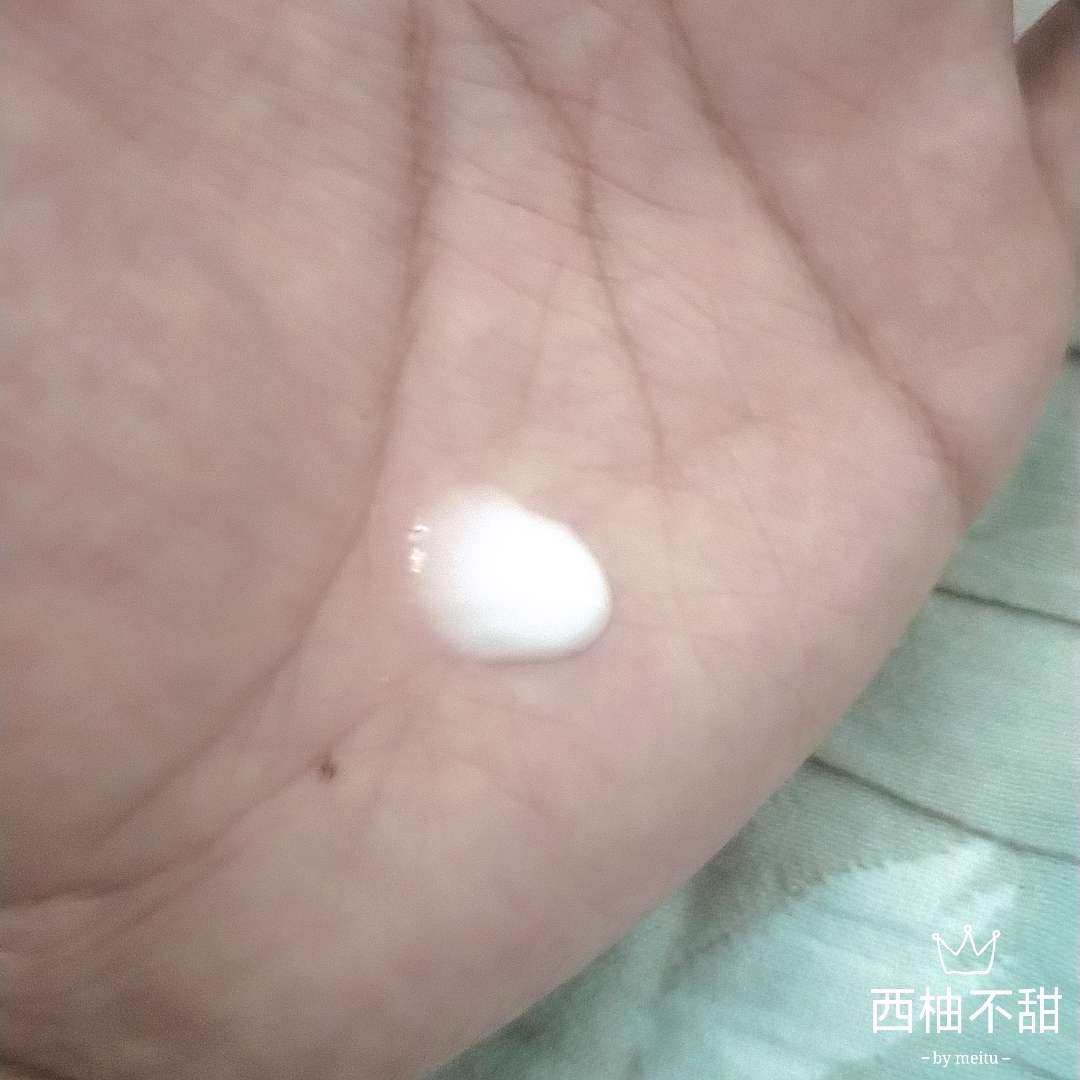 💟这是一个被我丢在角落里很久的小A瓶精华小样，因为之前用过