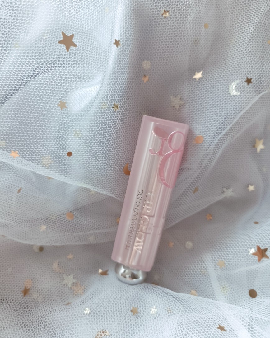 要想驾驭口红美丽的颜色，唇部状态一定要保持好，我平常在用的唇