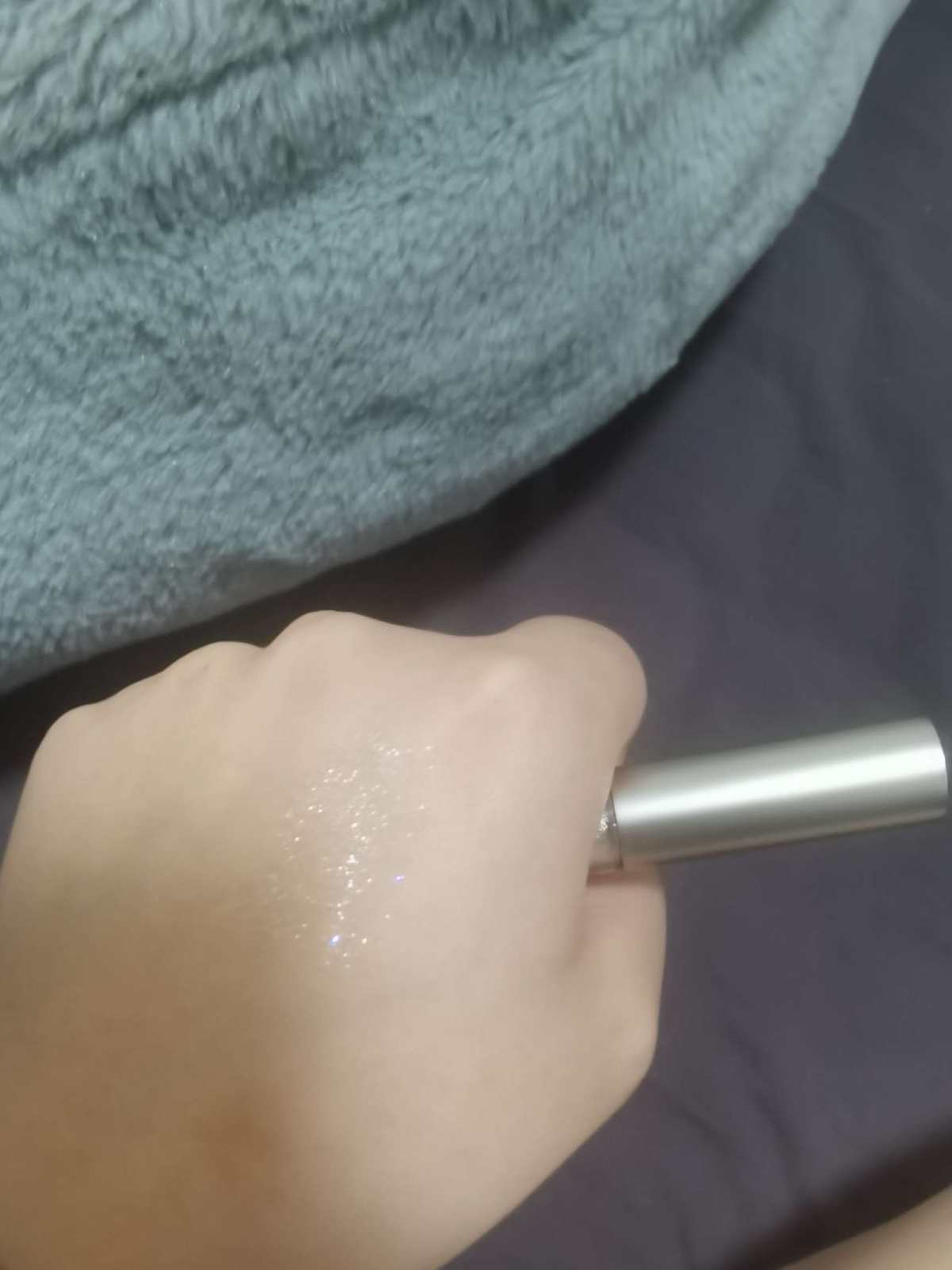 ✨在一个博主那里种草的一款液体眼影，当时他画的妆容眼影是几乎