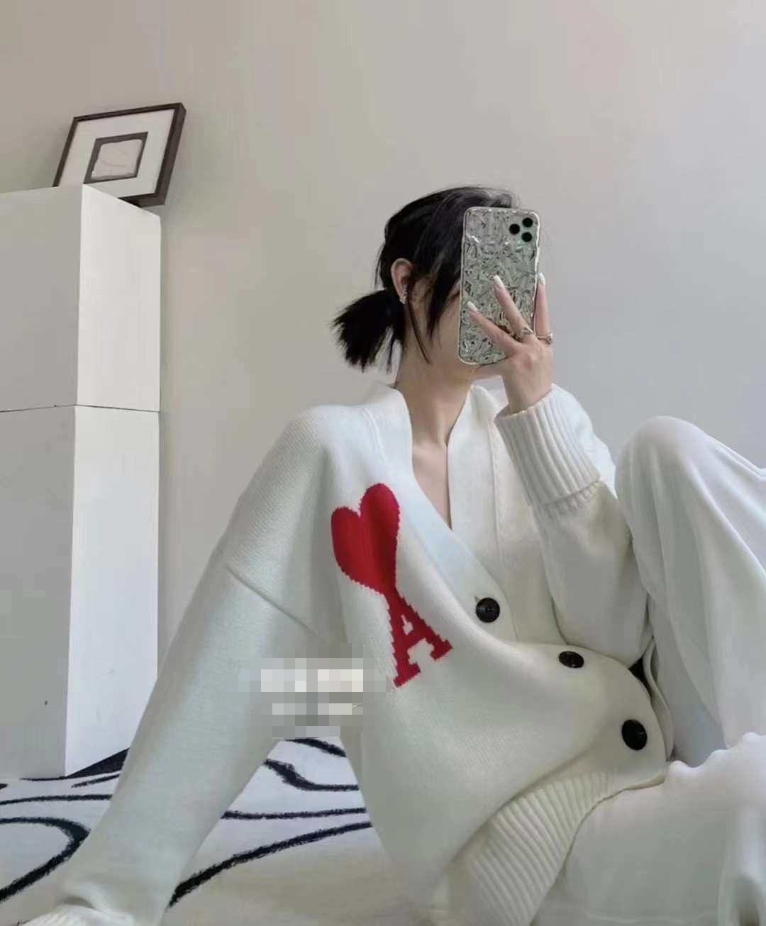 Ami Paris 大爱心 白色开衫 搭配情侣装超级好看！ 