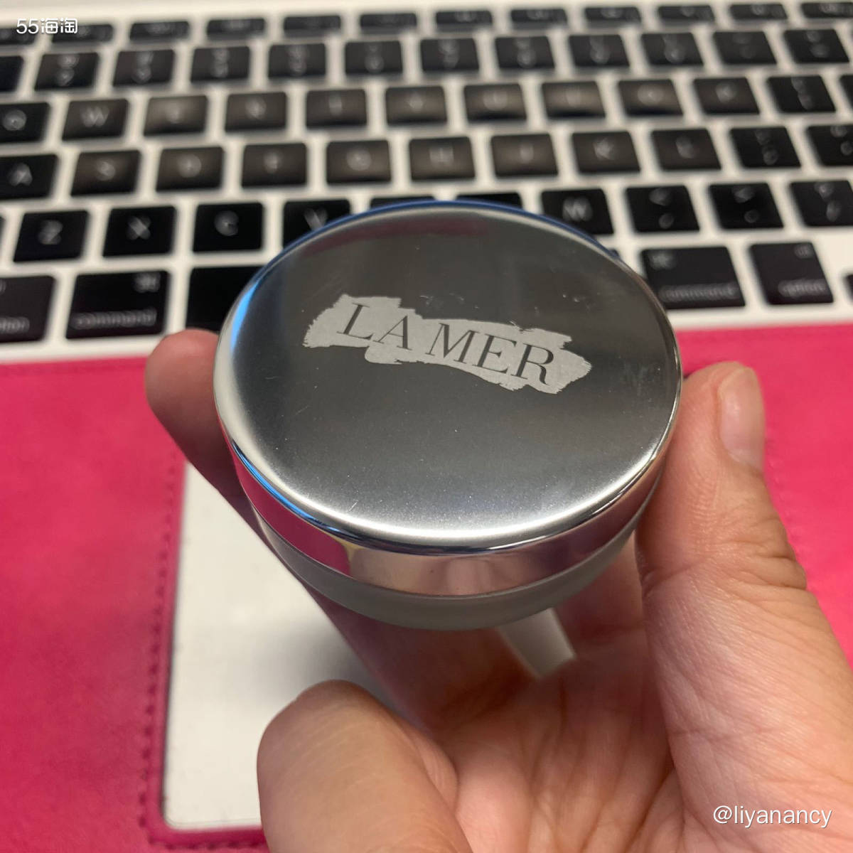 ✨秋天来了，嘴唇容易干裂，唇油用起来，不仅可以唇部保湿，而且