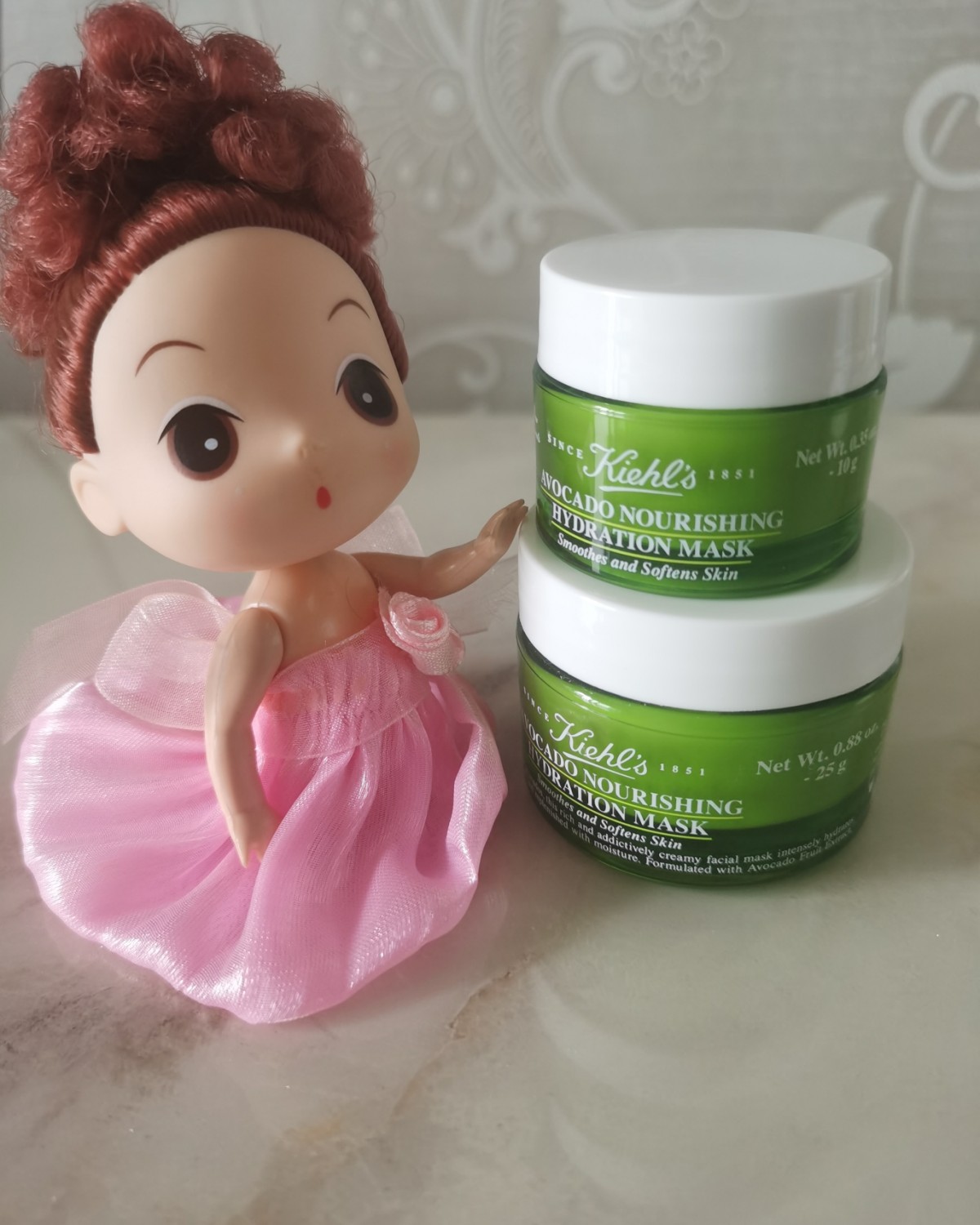 科颜氏牛油果丰润保湿面膜。涂抹式补水面膜。这个面膜不能直接涂