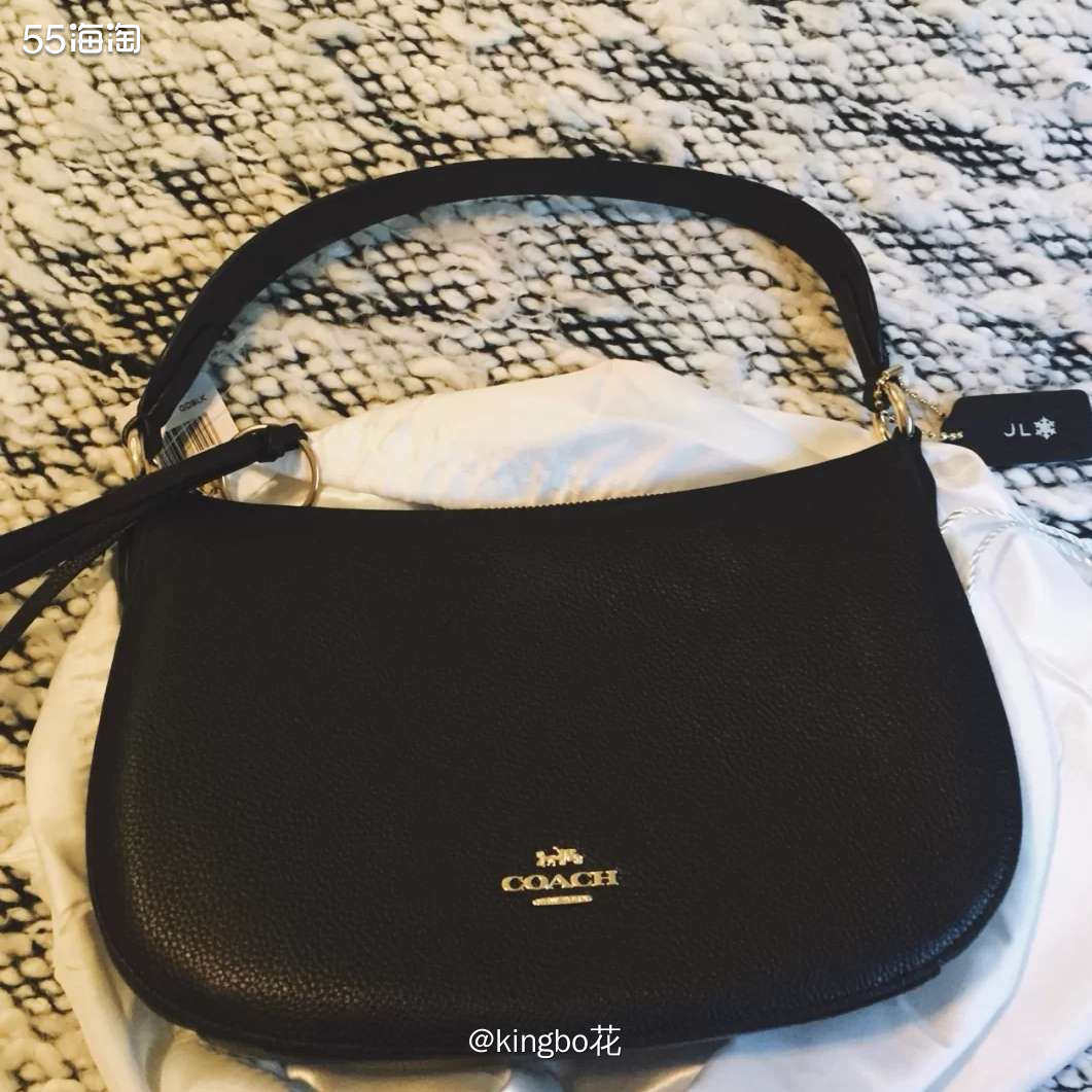 🔴蔻驰半月腋下包，经典马车标志，非常适合通勤呀  🔶最近