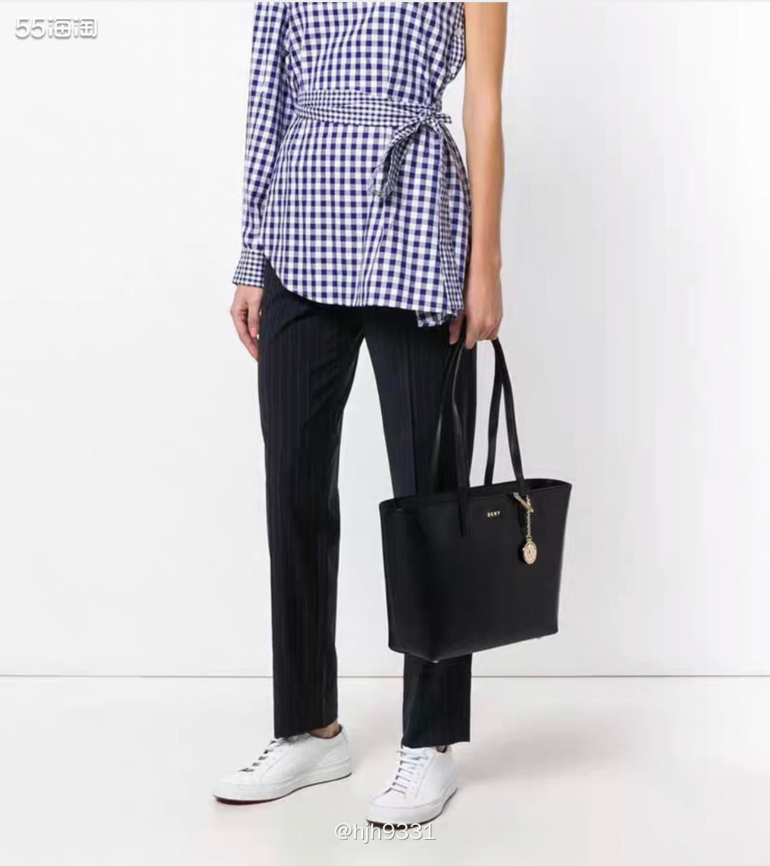 ✨DKNY是美国纽约时尚轻奢品牌，旗下有鞋子、包包、配饰等系