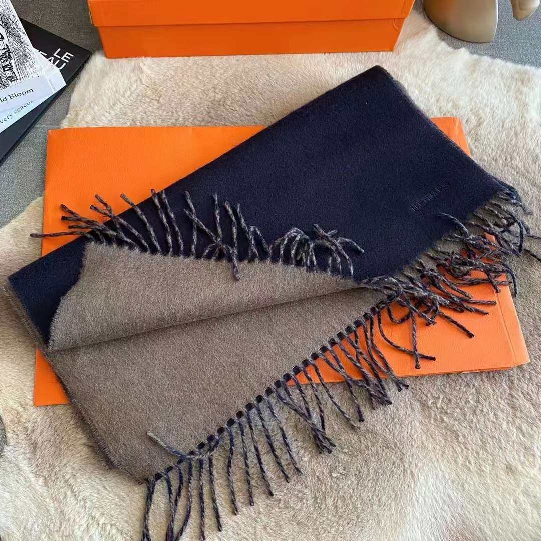 国内现货 微**  爱马仕 hermes🐎 经典羊绒围巾 