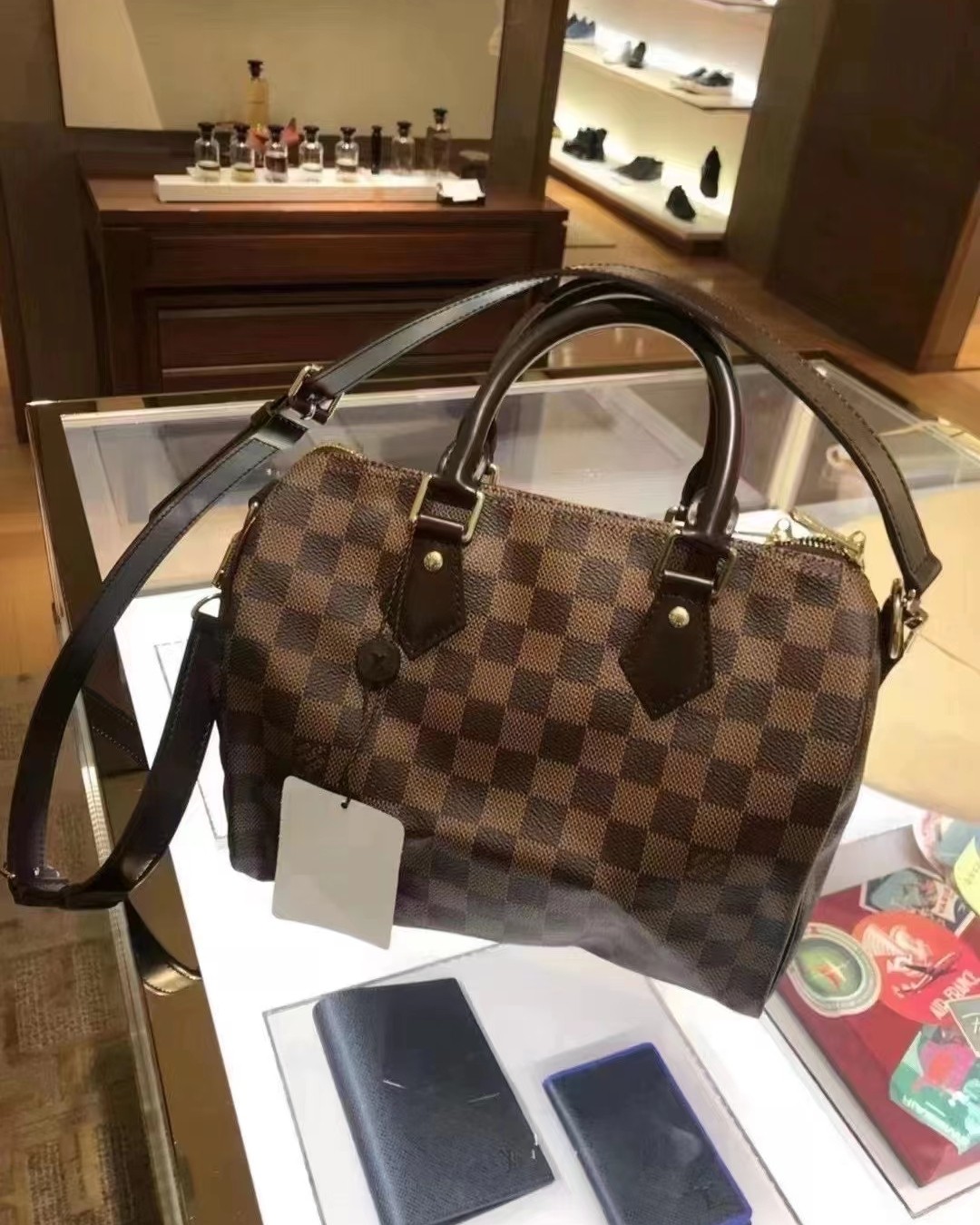 在途现货  微**  LV speedy 25 棋盘格 肩带