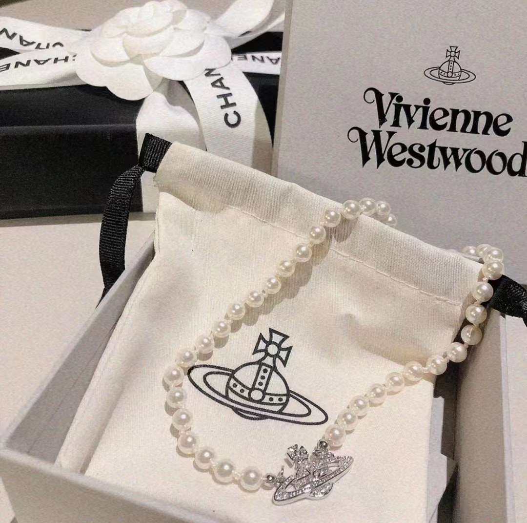 预定在途  Vivienne Westwood 西太后 土星
