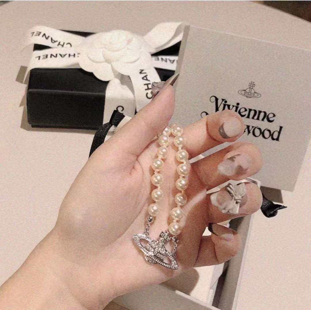 预定在途  Vivienne Westwood 西太后 土星