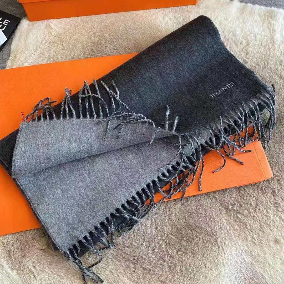 国内现货 微**  爱马仕 hermes🐎 经典羊绒围巾 