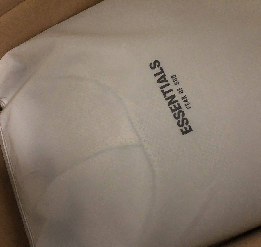 品牌：美国品牌 FOG 副线品牌  ESSENTIALS  