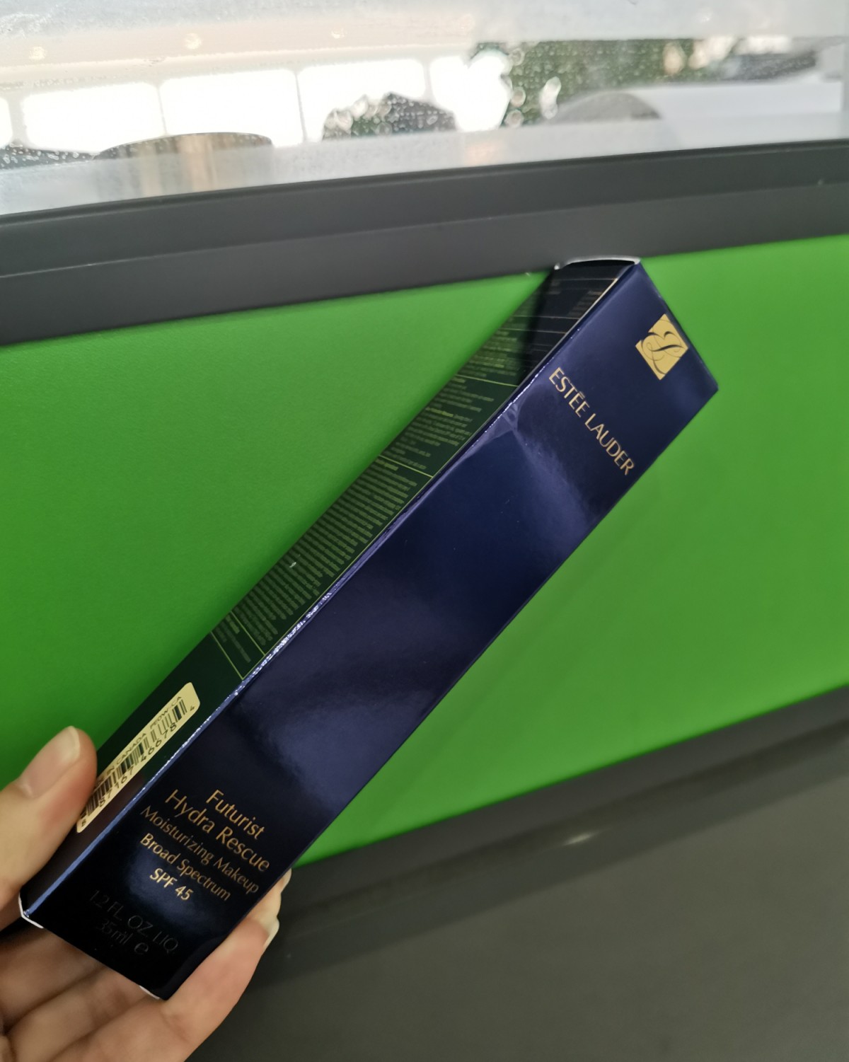 大约8月份时候，MAC官网买的口红，漏发了，给客服反馈后很爽