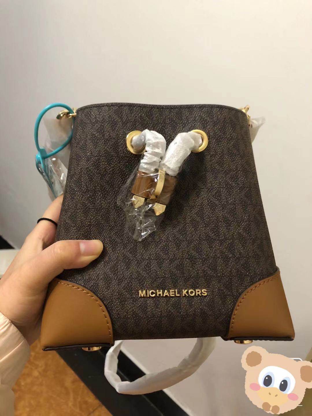 购买网站：Michael Kors（迈克尔·高司）  购买物