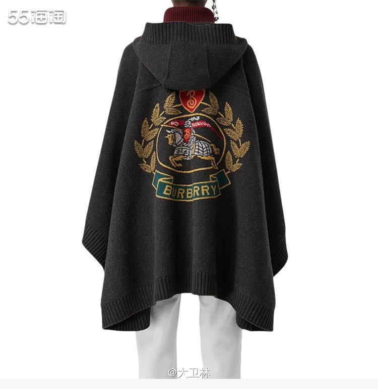 BURBERRY前几年出了各种款式的双面斗篷，有美又帅气。长