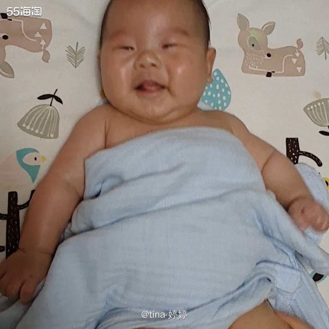 其实这款抚触油是国内的版本，之前买的日本本土的版本都用完了，