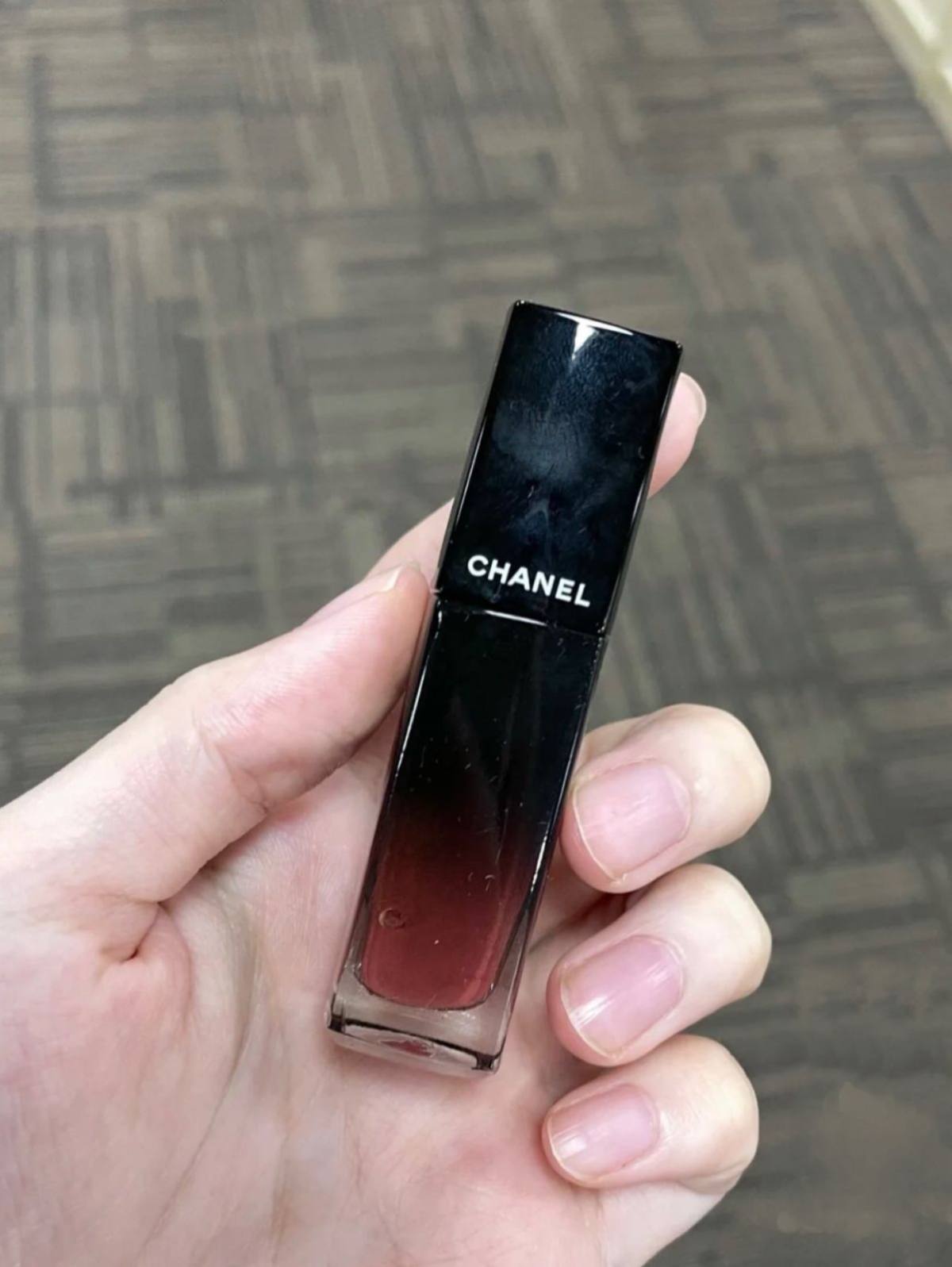哪有一个女孩能拒绝香奈儿😍拒绝香奈儿唇釉💄咱就是说见一只