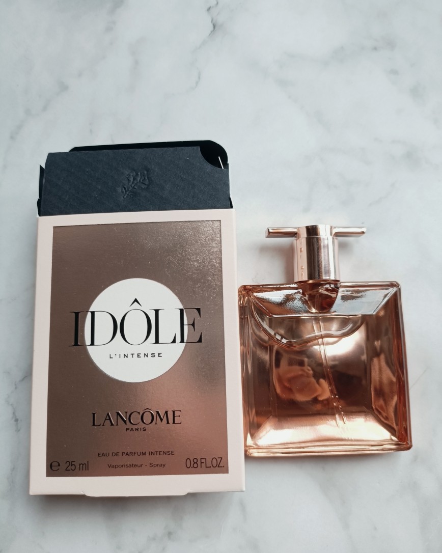 9月下单的兰蔻到了，当时兰蔻有8折还是75折优惠，我买了双瓶