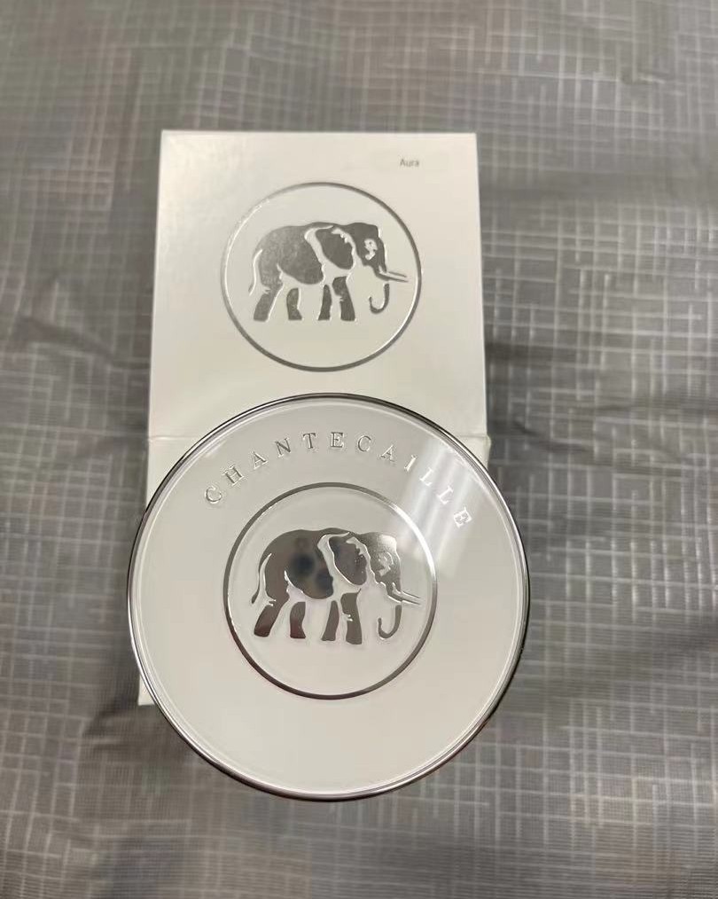 香缇卡抗污染修护气垫粉底护肤保湿又自然，自然持久还可提亮肤色