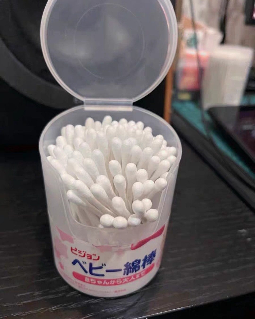 ✅贝亲宝宝棉签，一般进入母婴店，店员都会买一盒，我那会是抱着