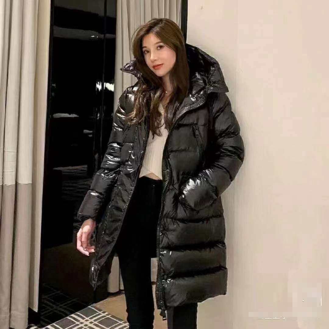 国内现货  Moncler 羽绒服 经典黑色suyen  码