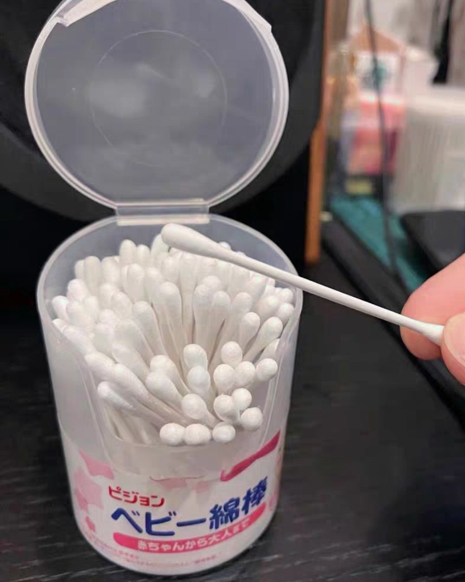 ✅贝亲宝宝棉签，一般进入母婴店，店员都会买一盒，我那会是抱着