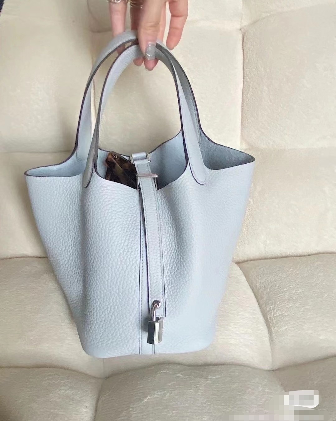 国内准现货  Hermes爱马仕菜篮子 18 圣杯蓝金扣  