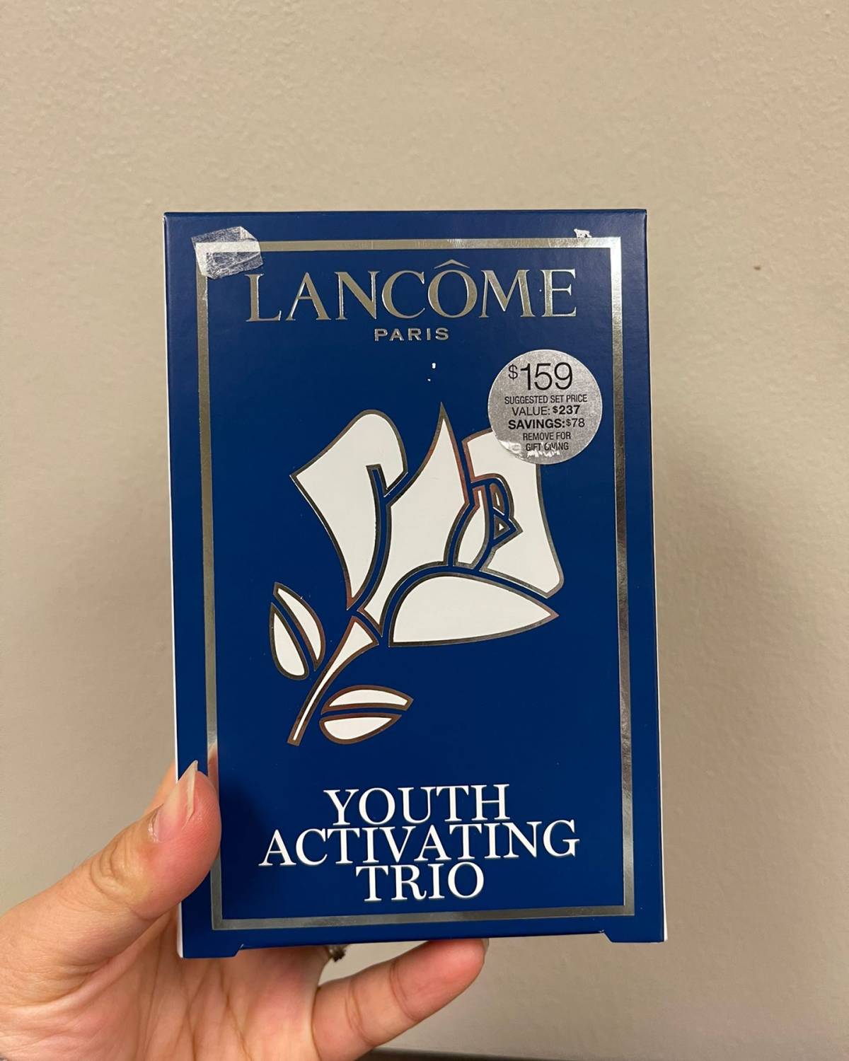 以前不懂肌底液是啥 后来看各大网站介绍说是维稳产品，  对于