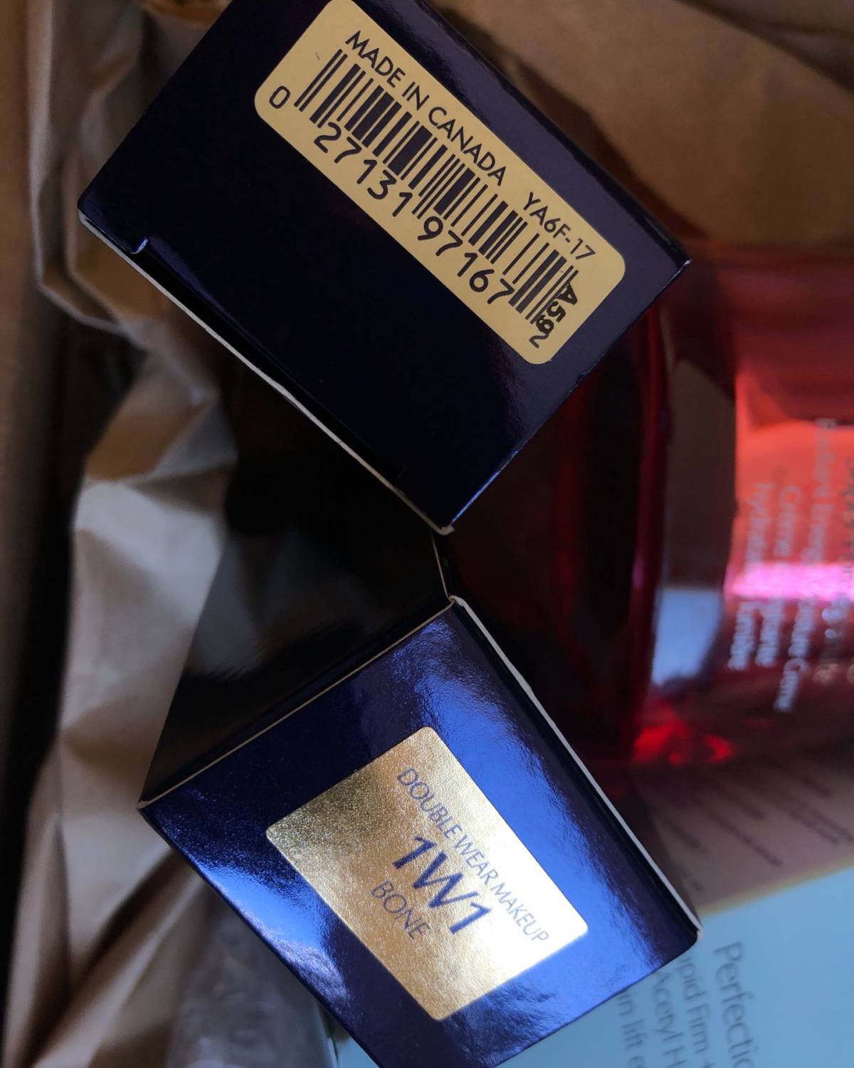 歪果仁说不定什么时候给你挖个坑，Dw也是蛮火爆的一款粉底液了