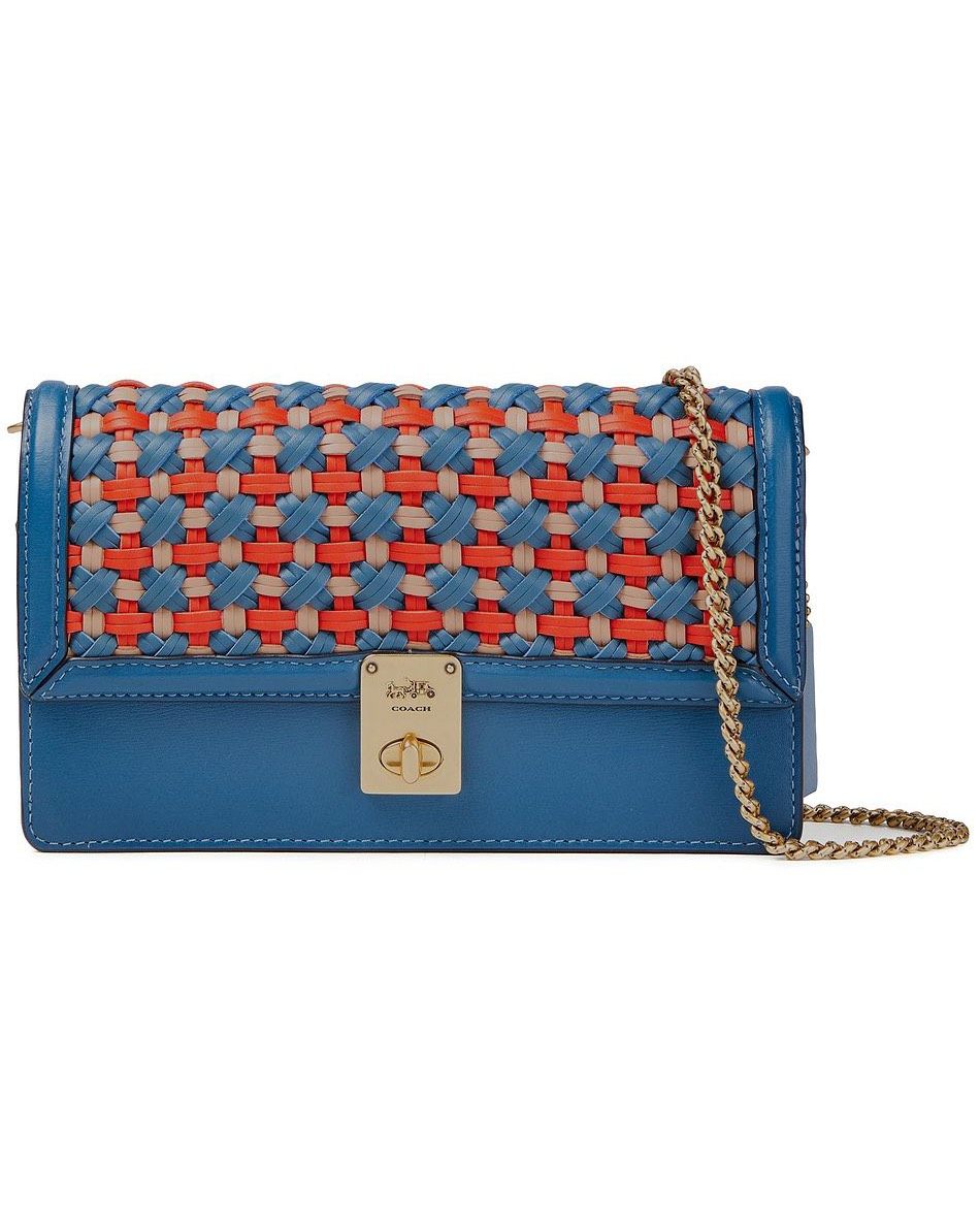 👉🏻 coach哈顿编织信封包，自古红蓝出cp。  🔴