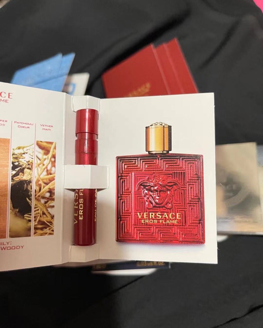 Versace范思哲烈爱男士香水，沉稳富贵，彰显气场。 爱罗