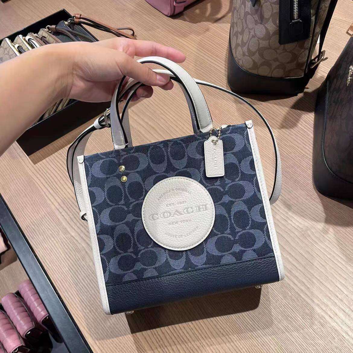 🔊前不久蔻驰奥莱改版，我经常用的方法已经不管用，之前的账号