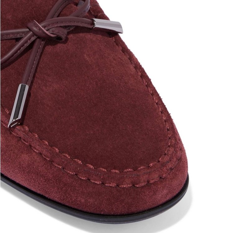 👉🏻 Tod’s绒面乐福鞋，色彩丰富随心搭配。  🇶�