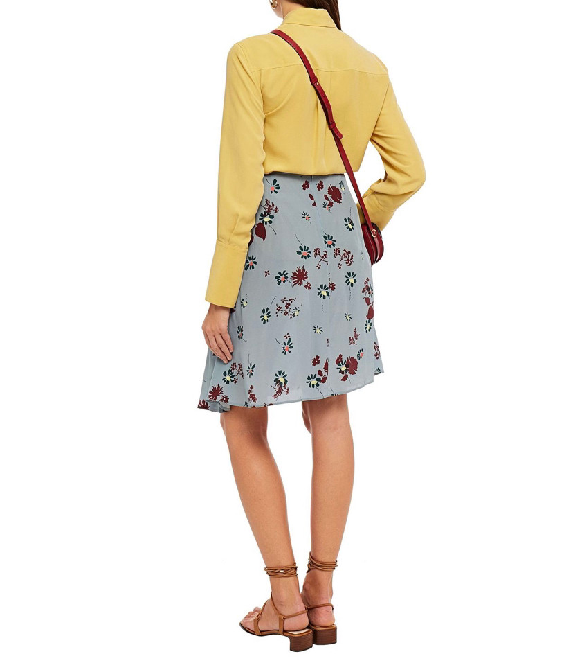 👉🏻 华伦天奴淑女款半身裙，印花短裙5折到手。  💠之