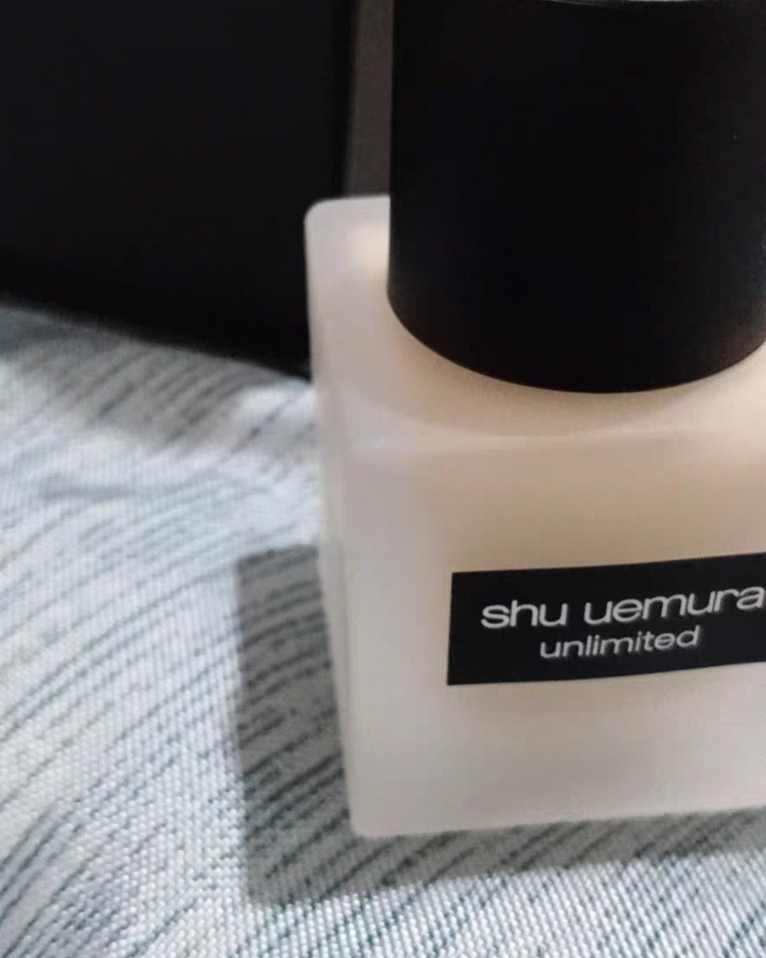 👋这几天刚好入了植村秀的粉底液，我是混油皮，冬天还是会出现