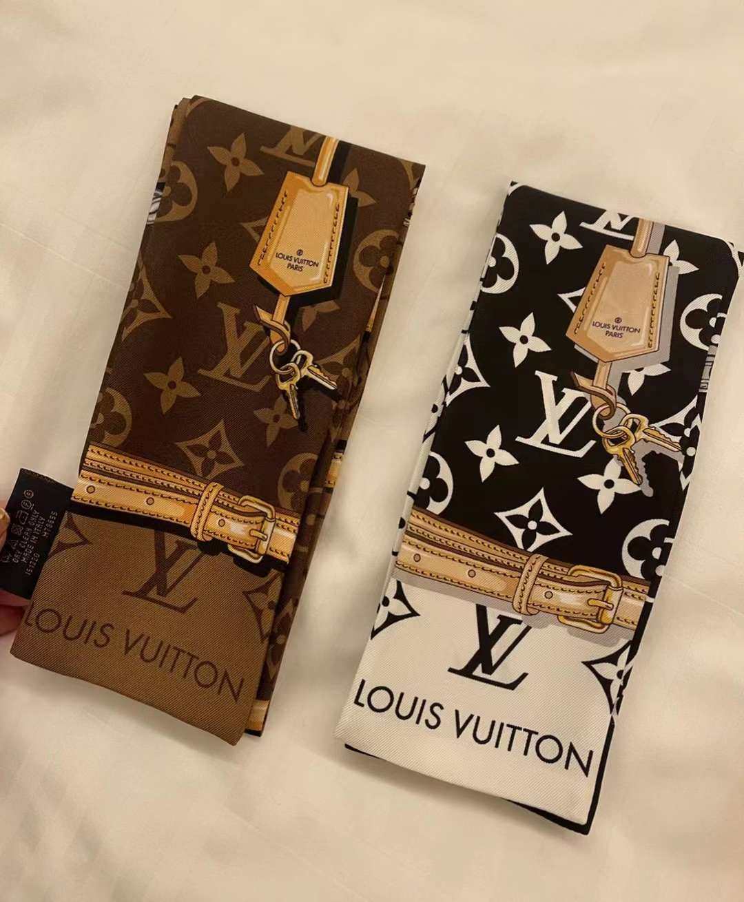 国内现货  LV 大爆款小丝巾 twilly束发带 多种用途