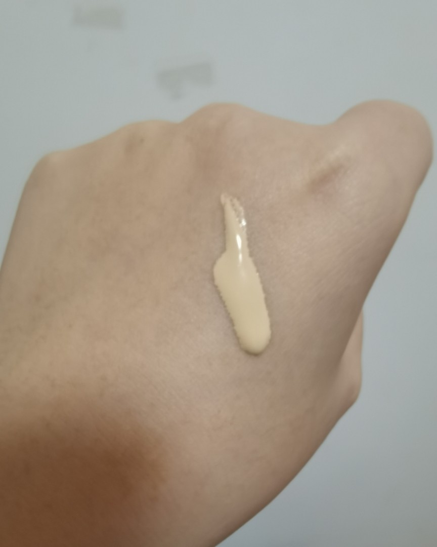 👋这几天刚好入了植村秀的粉底液，我是混油皮，冬天还是会出现