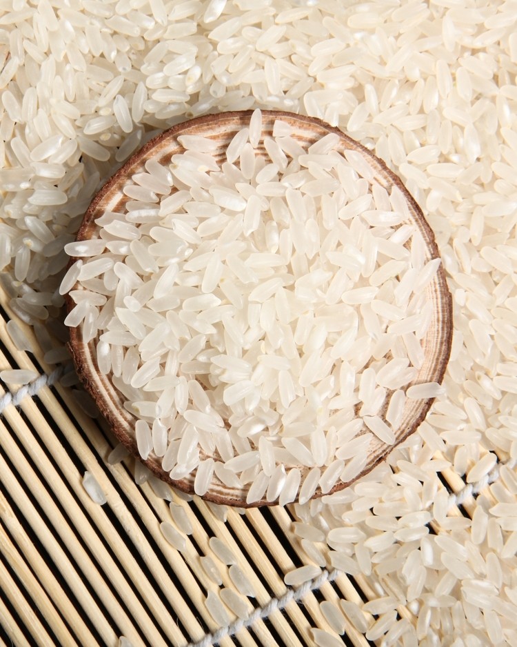今年商务部鼓励大家囤点生活必需品，那在我家必然是粮食了，家里