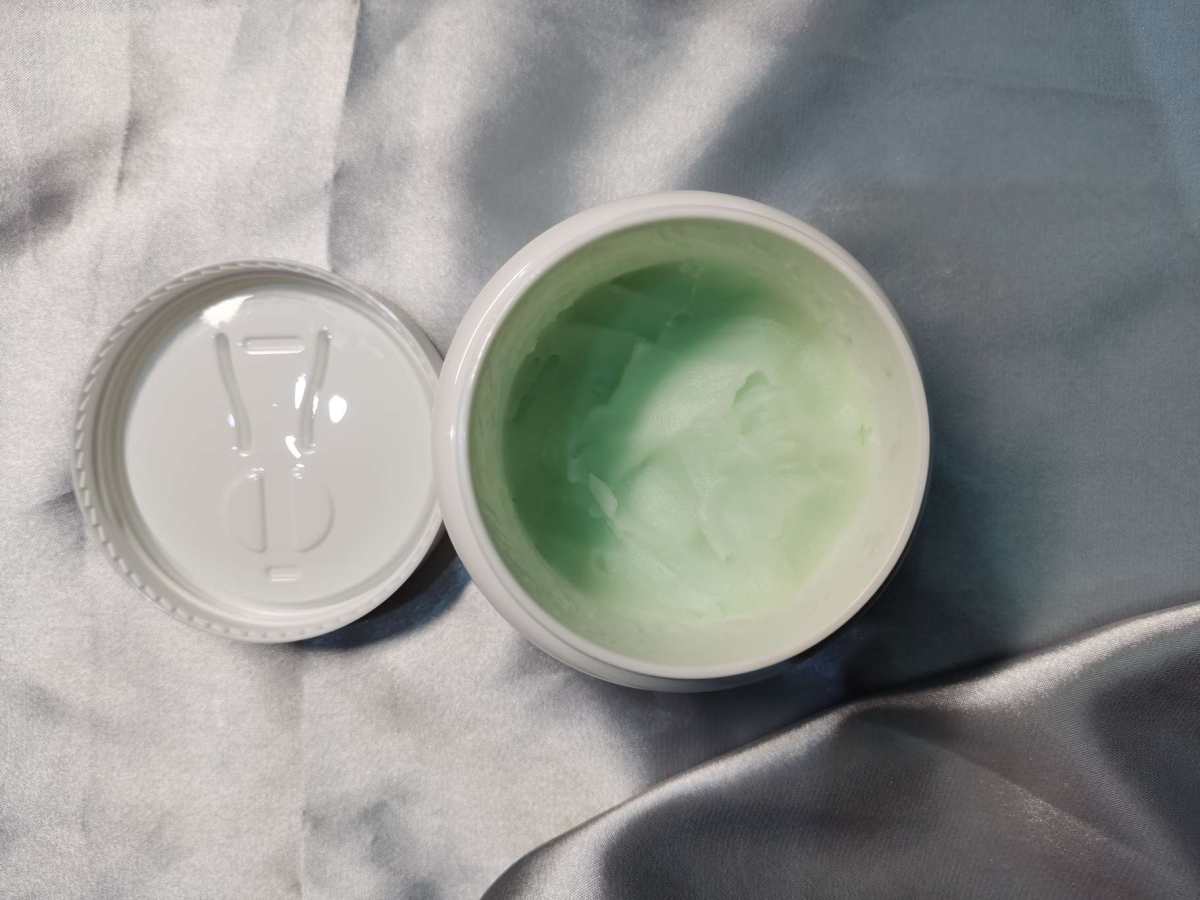 ✅第一次认识farmacy是听pink说的，那几天这个品牌卸