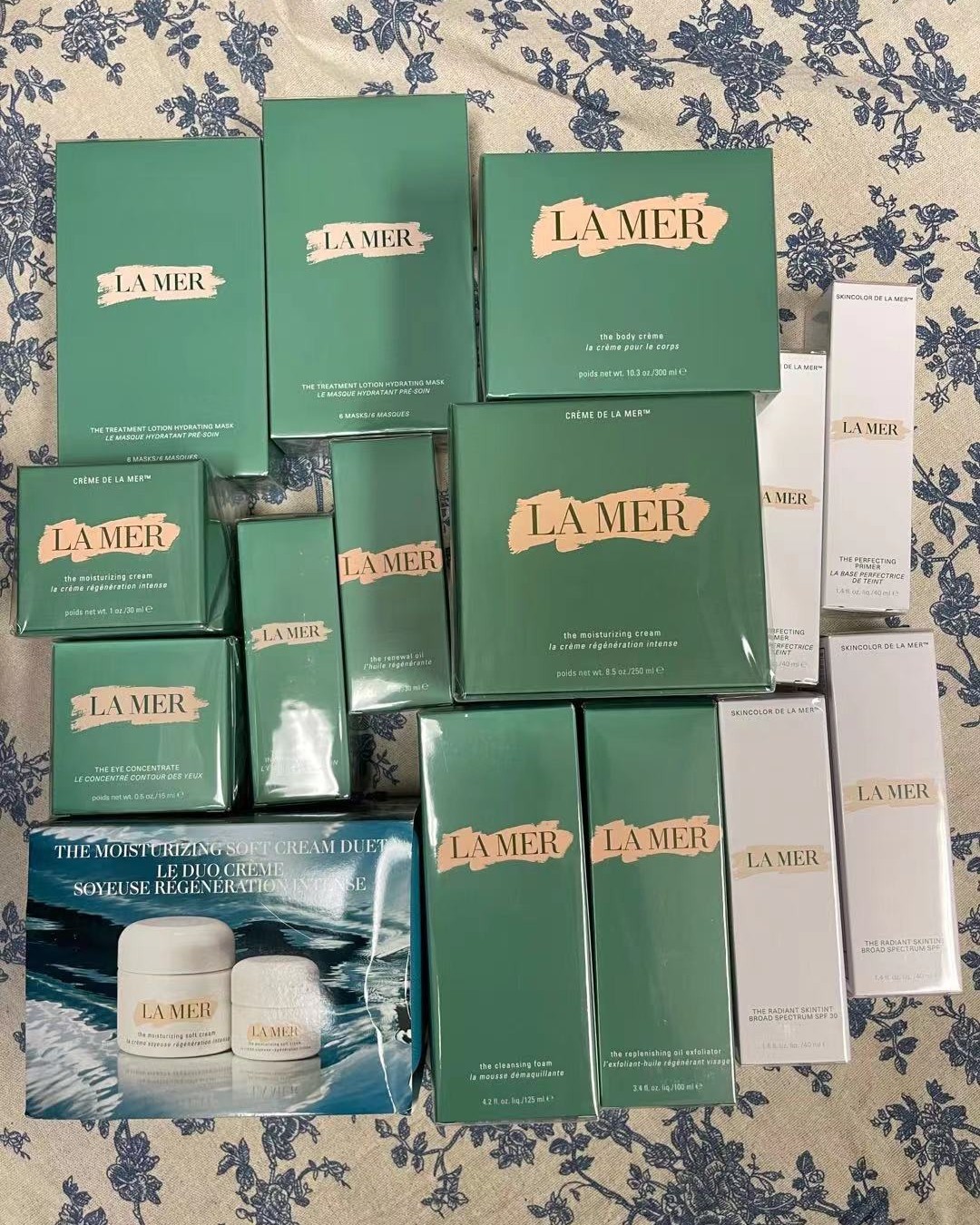 海蓝之谜全家福来了，哈哈，心在滴血的同时更多的是期待，期待肌