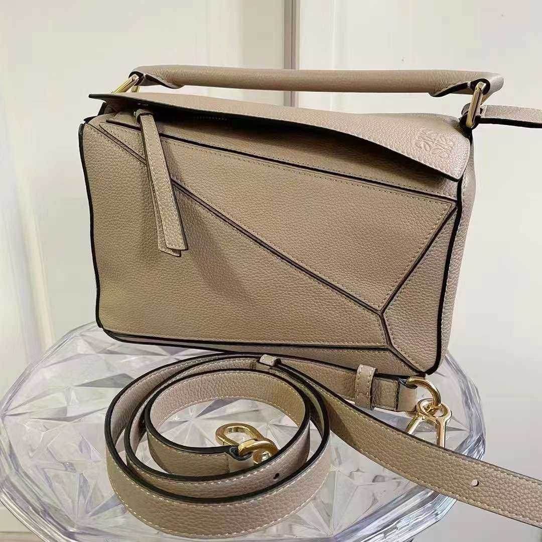 Loewe国现  Loewe puzzle 沙色小号~ 折扣