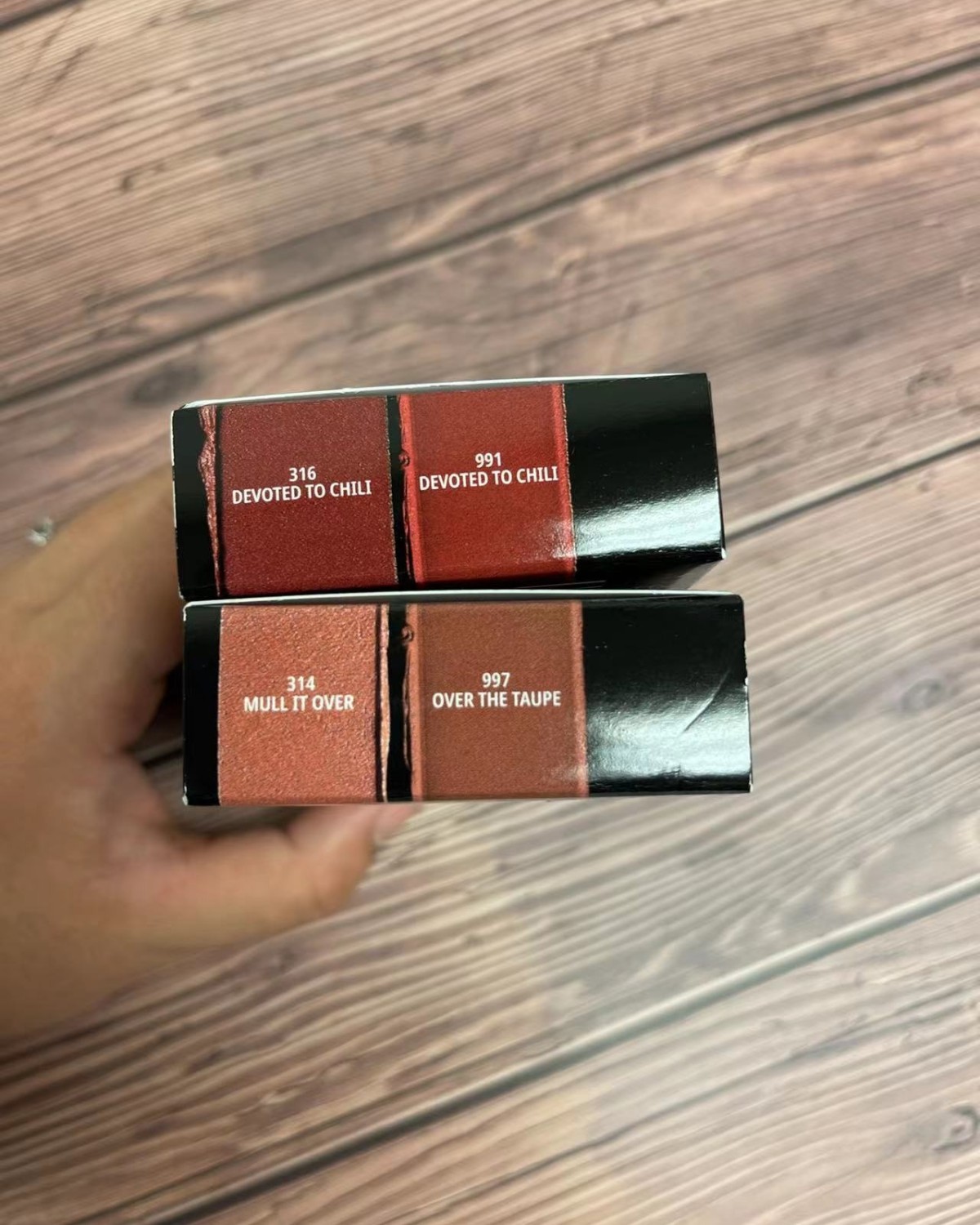 MAC 三件套开箱 热门色号 每个套装里都有一支唇部打底膏，