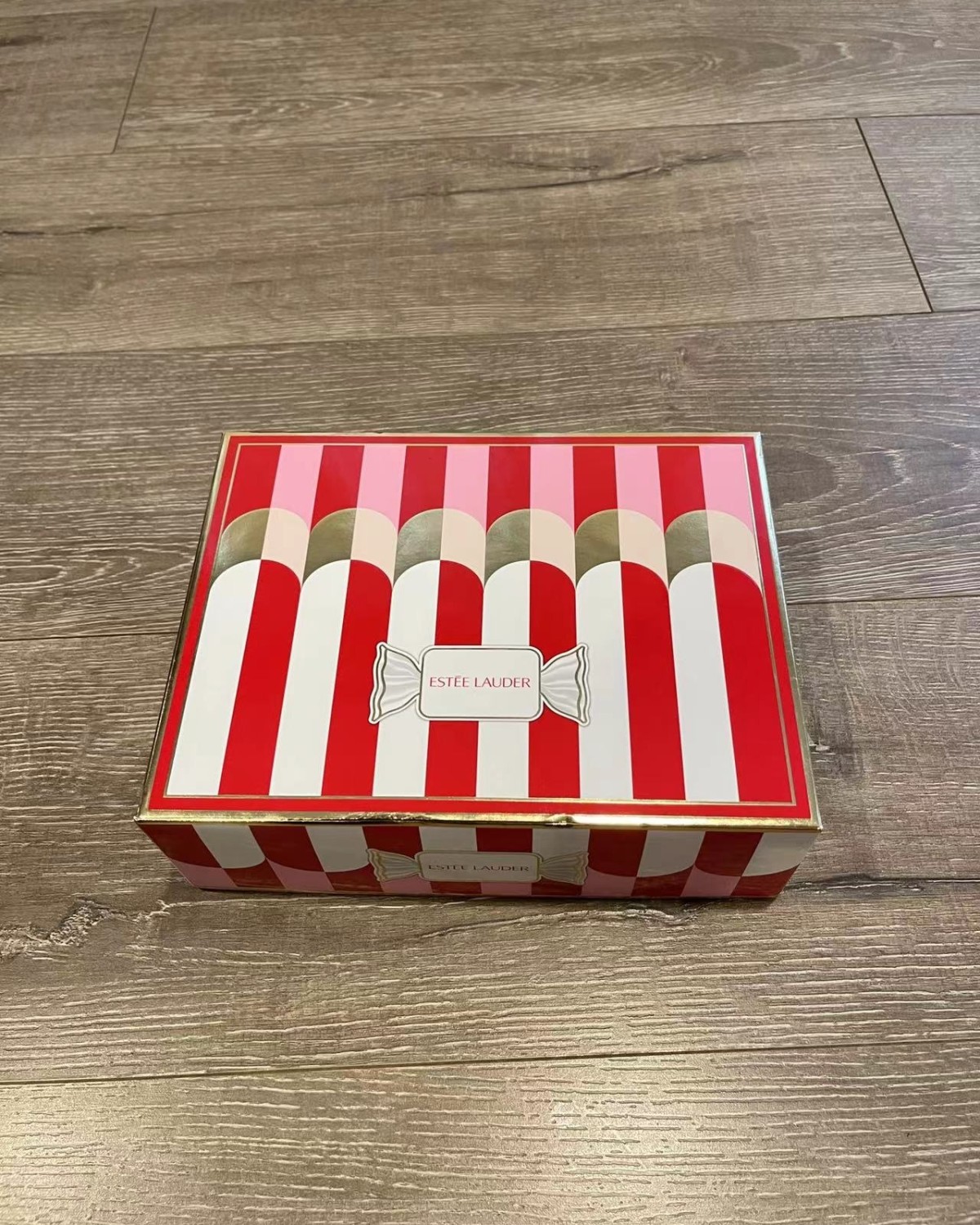 雅诗兰黛每年都有限定的智妍套装，真的很好👏👏👏  首先