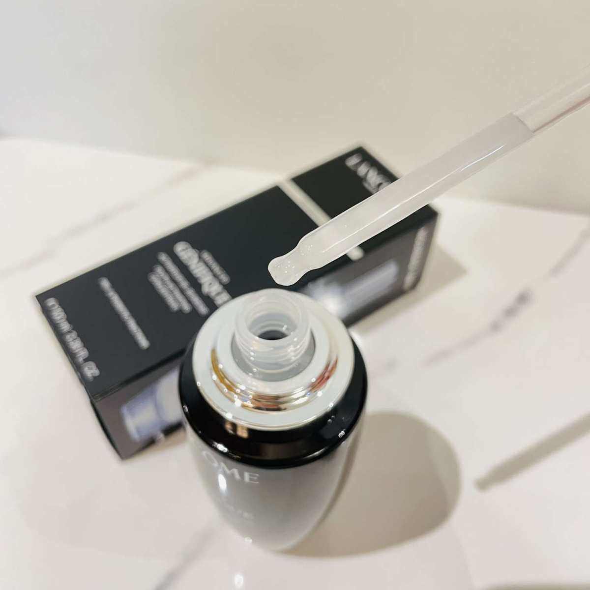 ✅兰蔻小黑瓶肌底液，促进皮肤第一道吸收，秋冬维稳必备的神器。