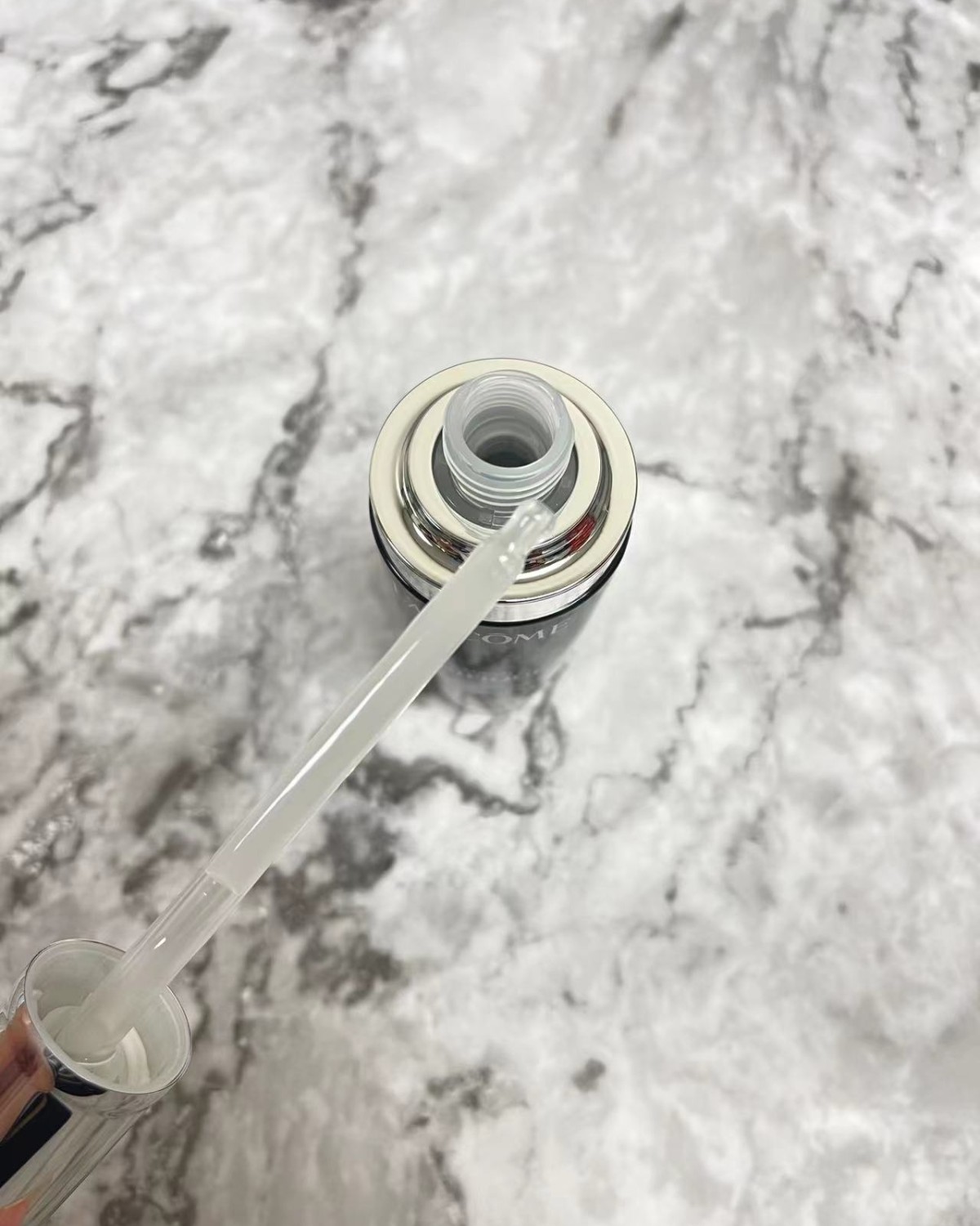 这款小黑瓶有的觉得一般，有的人觉得它很好用！  今天来说说我