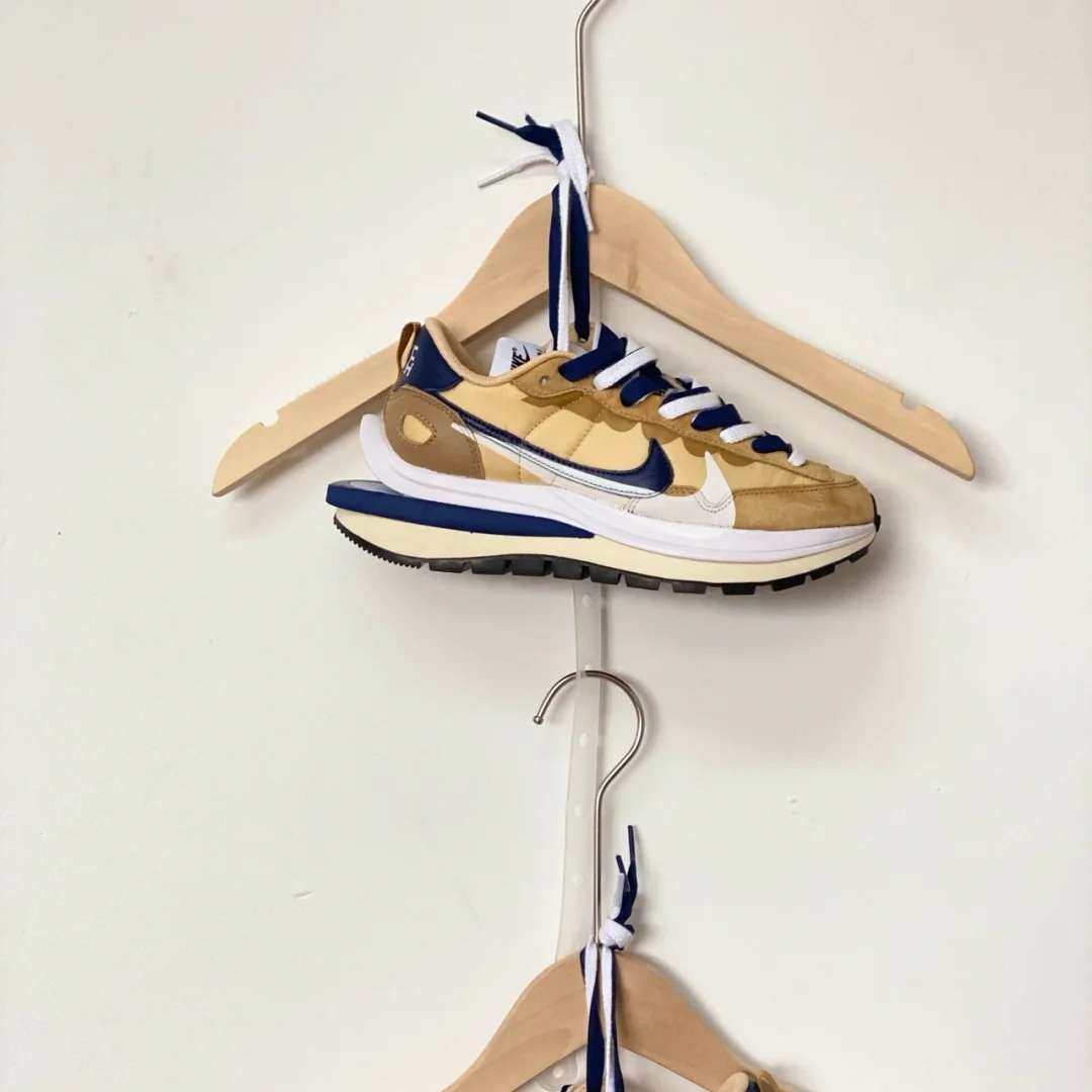 Eastbay作为全球领先的运动用品和服饰供应商，是美国最大