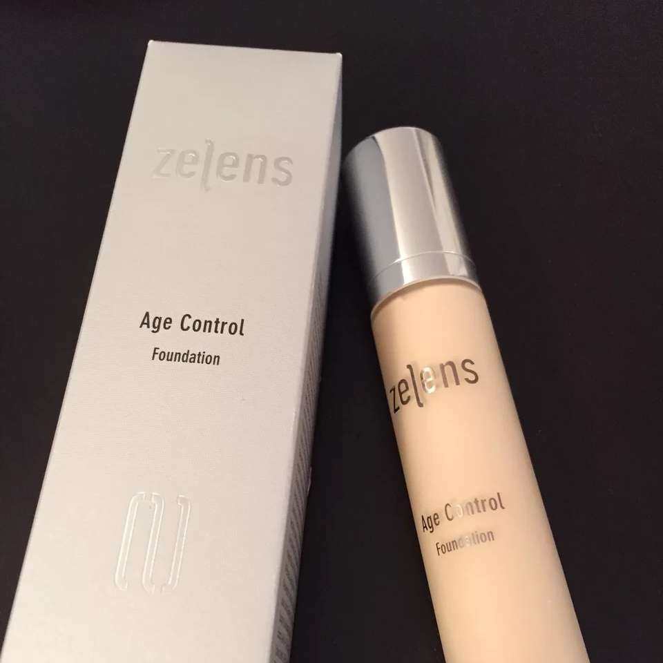 说起我回购最多的粉底，非Zelens家的粉底液莫属。那时候也