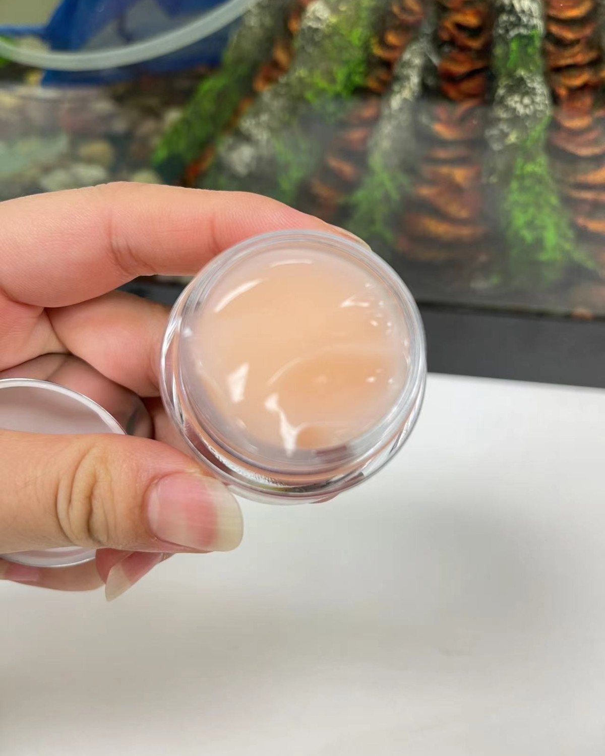 跟你们说这款倩碧面霜是真的发自内心得好用，超级补水。  功效