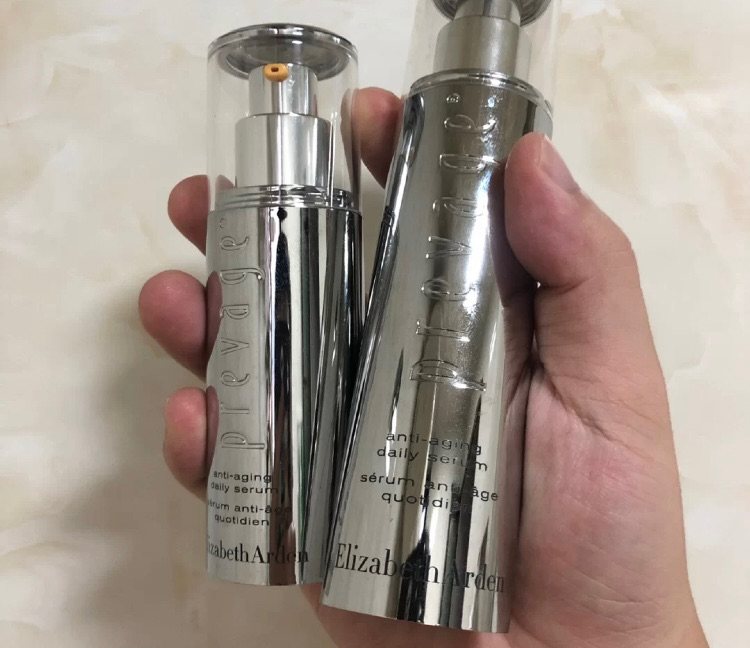 雅顿橘灿精华2.0使用感受 橘灿2.0的气味没有老版本的浓，