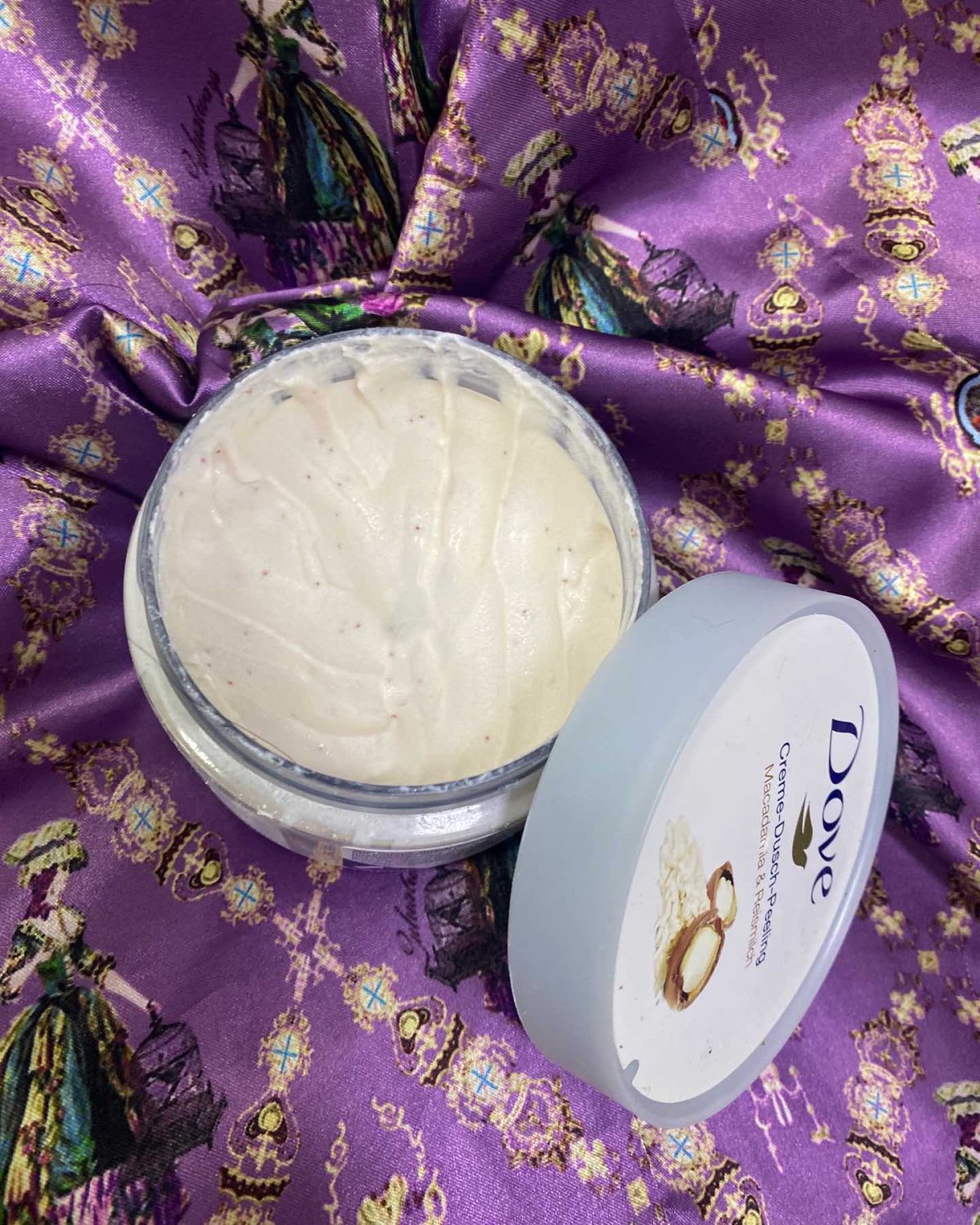 ♥️ 多芬夏威夷果去角质磨砂膏，冰淇淋质地使用感满分💯  