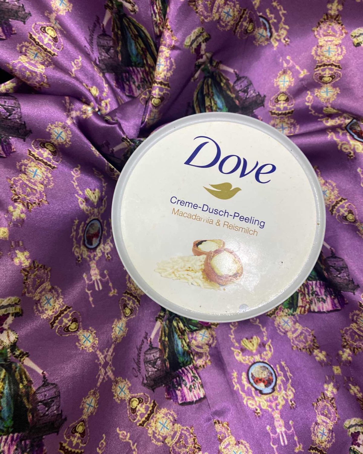 ♥️ 多芬夏威夷果去角质磨砂膏，冰淇淋质地使用感满分💯  