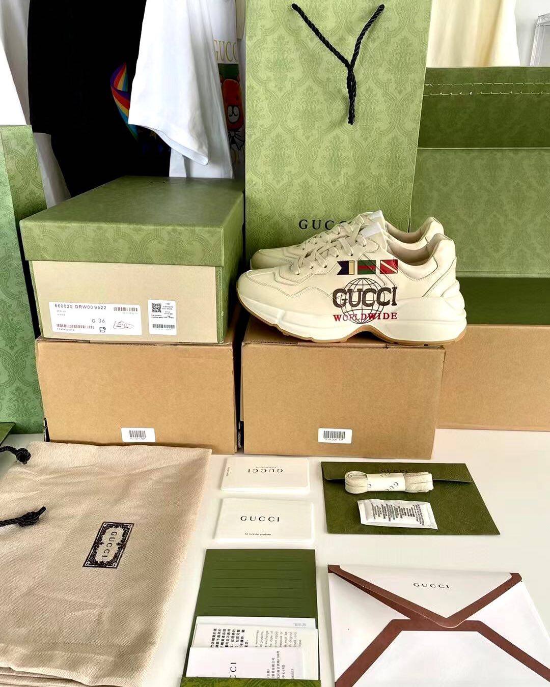 这个Gucci老爹鞋我自己入手了草莓款的，是真的贼好看，其他